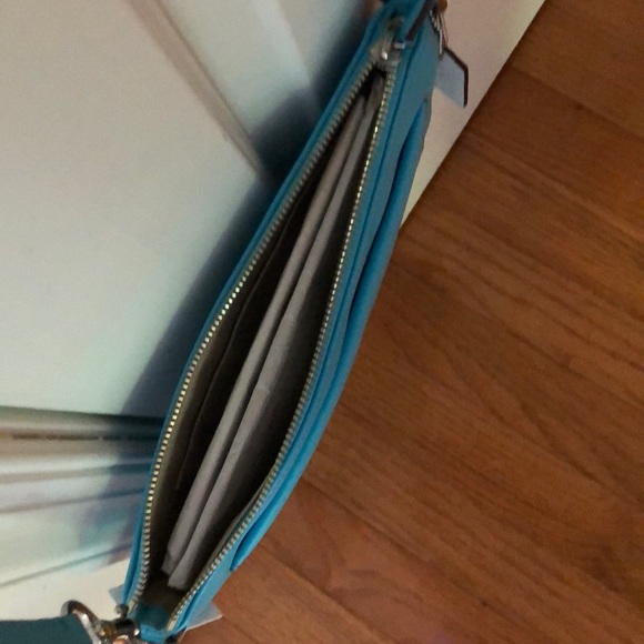 Coach handbag, NWT. east/west swing pack,orig $178 - Picture 3 of 3